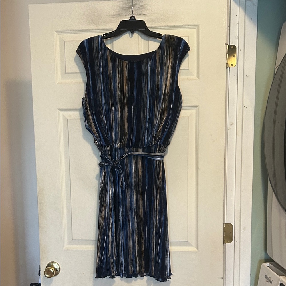 Connected Apparel Sleeveless Dress Size 14 Petite